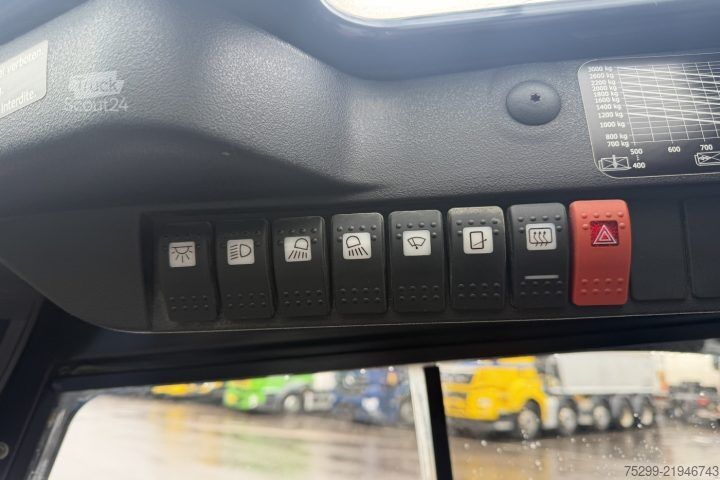 Chariot élévateur  H30D-02 Stapler /  Swiss-Vehicle