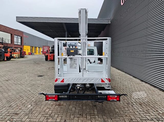 Hefplatform Iveco Daily 35-120 Multitel MJ 226