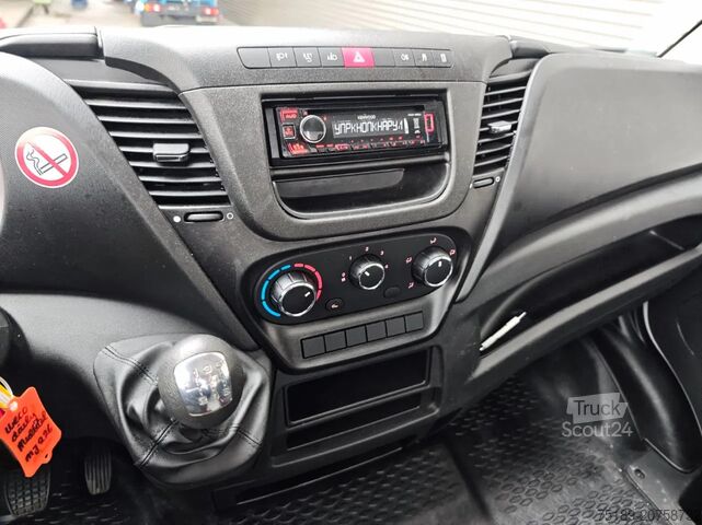 Hefplatform Iveco Daily 35-120 Multitel MJ 226