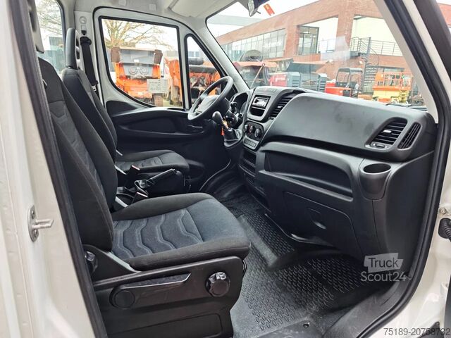 Hefplatform Iveco Daily 35-120 Multitel MJ 226