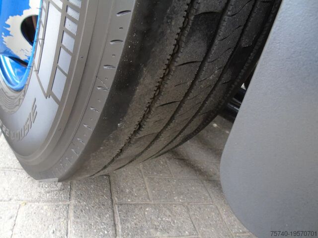 Standard-SZM MAN TGX 18.440 + EURO 6 + 6X2