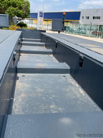 Semi-trailer SCANIA R580