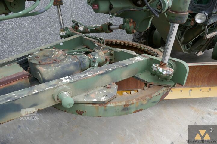 Caterpillar 130G Ex-army