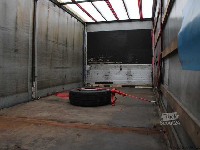 Samochód ciężarowy z plandeką typu platforma IVECO EUROCARGO 120EL21, EURO 3, PNEU 80%