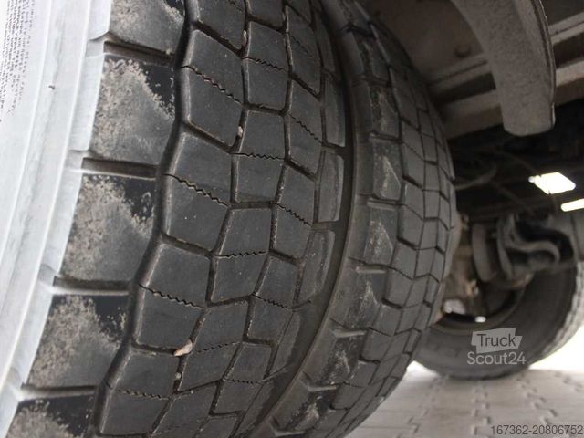 Samochód ciężarowy z plandeką typu platforma IVECO EUROCARGO 120EL21, EURO 3, PNEU 80%