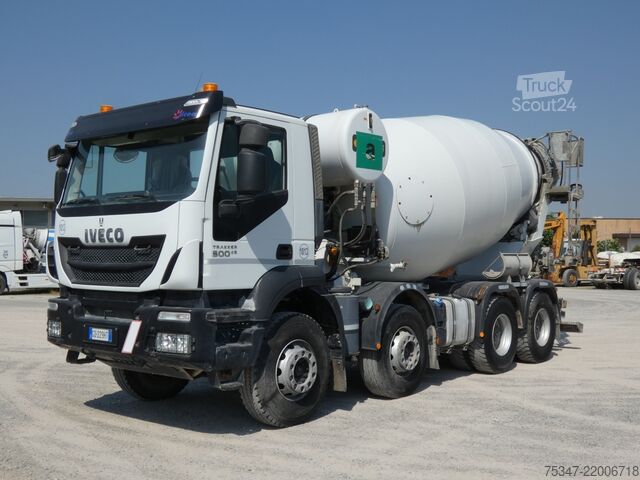 Caminhão betoneira Iveco TRAKKER 500