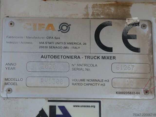 Caminhão betoneira Iveco TRAKKER 500