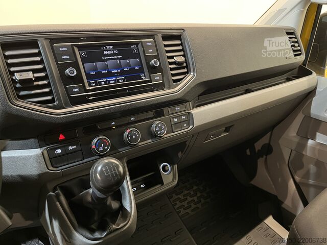 Furgoneta Volkswagen Crafter 35 2.0 TDI L3H2 140 PK / Euro 6 / 3.000...