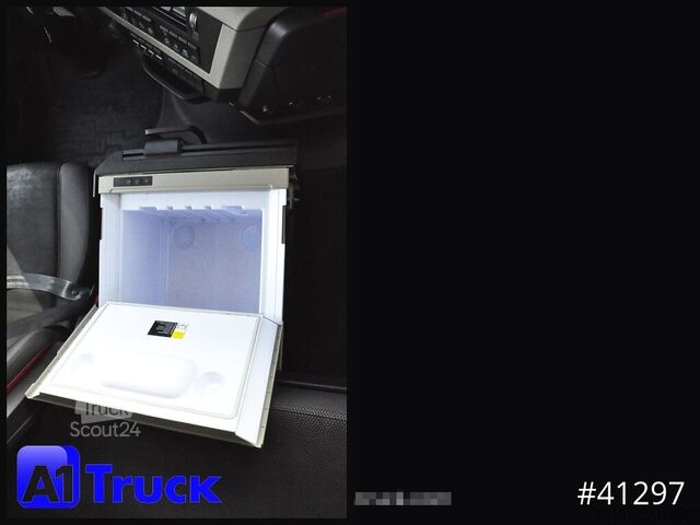 Standardni vlačilec VOLVO FH 460  I Park Cool, Safety Pack,