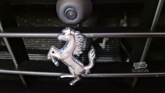 Furgon FERRARI Portofino