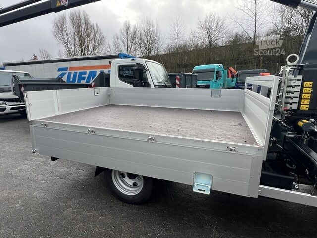 Pick-up van Fuso 6S15 Pritsche 3.0m Kran 4xhydr. Funk!