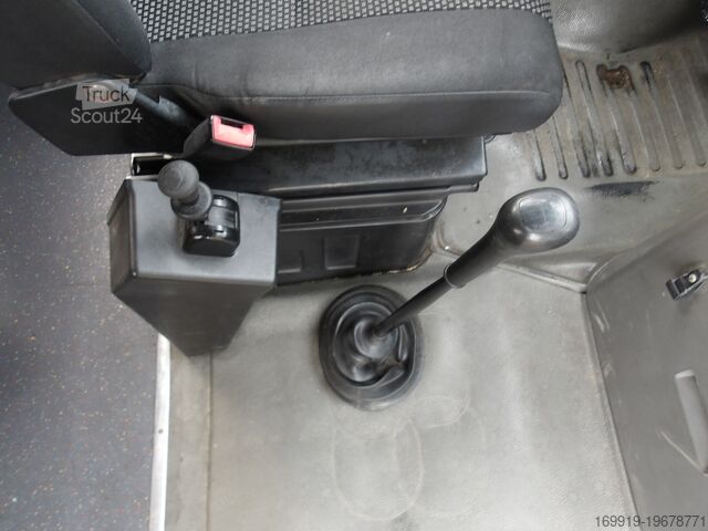 Autobus Mercedes Vario 813