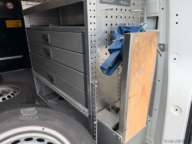 Furgon blaszak VOLKSWAGEN T6 Transporter 2.0 TDI Kasten lang Navi