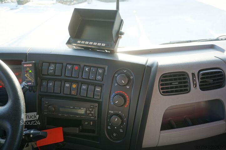 Plattform mit Kran Renault C280 DTI 8 / HDS Fassi F135A.22 / remote