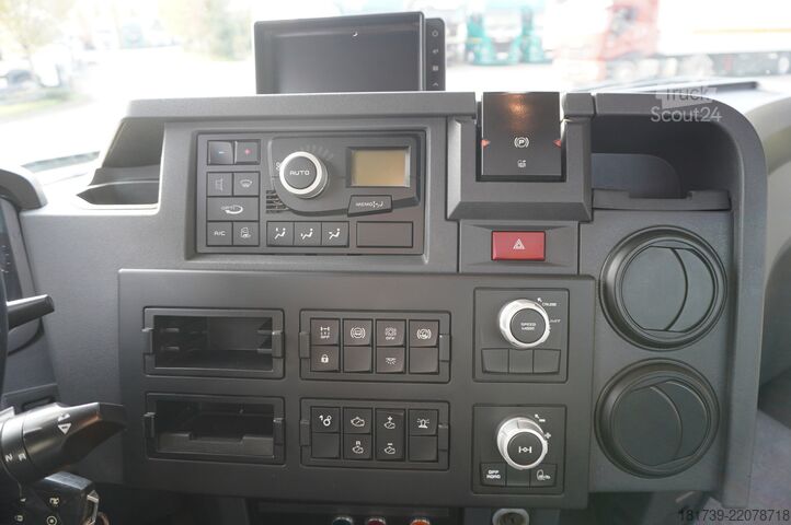 Plattform mit Kran Renault C380 Comfort 6x4 / Atlas 172.3E crane