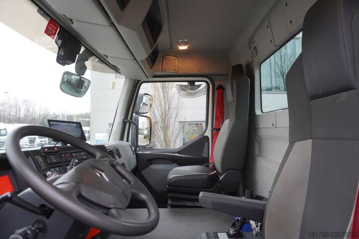 Plattform mit Kran Renault C280 DTI 8 / FASSI crane 5.6T / 560 mth
