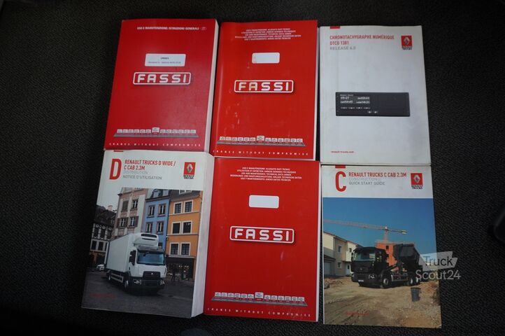 Plattform mit Kran Renault C280 DTI 8/ FASSI crane F135A.22/ 8units