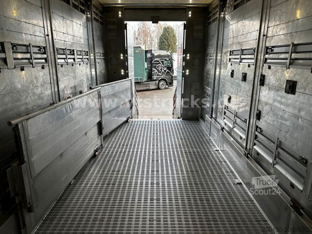 Liellopu pārvadāšanas kravas automašīna DAF CF 320 4x2 EU6c FINKL 2.Stock Viehtransporter