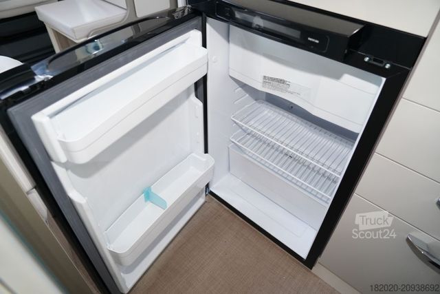 Daļēji integrēta kemperis BÜRSTNER Travel Van T 590 G (ex. 21) SAT, Navi + RFK uvm.