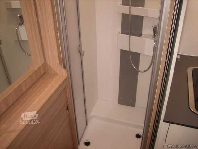 Teilintegriertes Wohnmobil BÜRSTNER Delfin T 680 G Winterpak., Lithium, Luftfed.