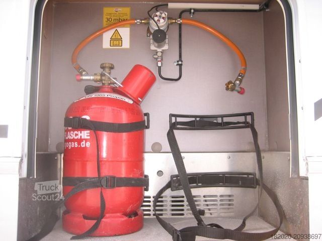 Teilintegriertes Wohnmobil BÜRSTNER Delfin T 680 G Winterpak., Lithium, Luftfed.