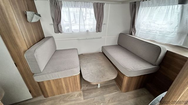 Caravana HYMER/ERIBA Touring 550 Deichsel-Fahrradträger