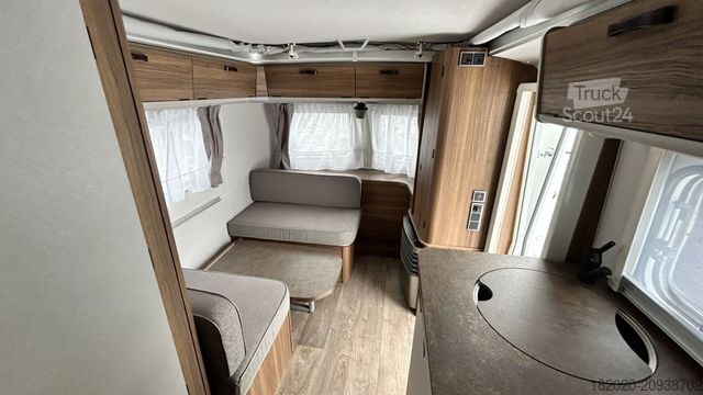 Caravana HYMER/ERIBA Touring 550 Deichsel-Fahrradträger