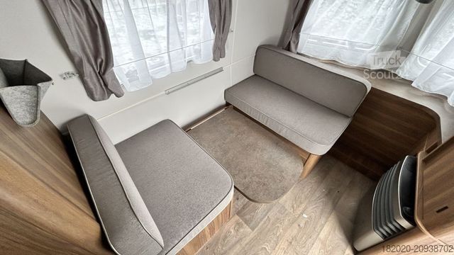 Caravana HYMER/ERIBA Touring 550 Deichsel-Fahrradträger