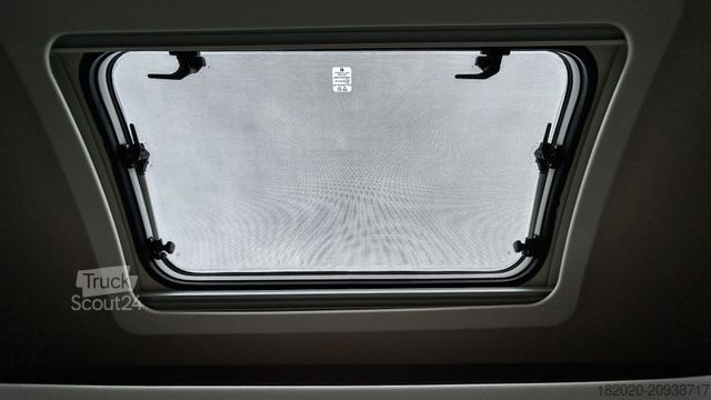 Teilintegriertes Wohnmobil BÜRSTNER Lyseo TD 594 (19) viel Ausstattung!