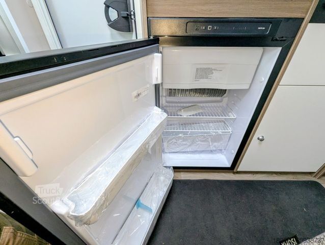 Asuntoauto CARADO VAN V337 Pro+ AUTOMATIK, SOLAR,TV+SAT uvm.