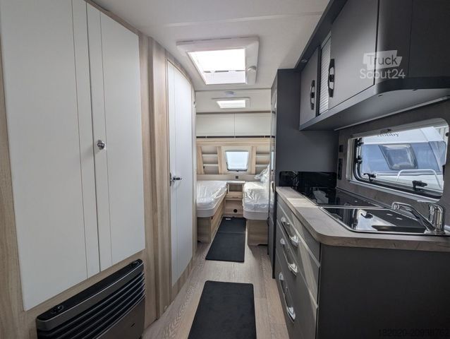 Husvagn HOBBY De Luxe 495 UL FAHRRADTRÄGER, 1800 KG AUFL.