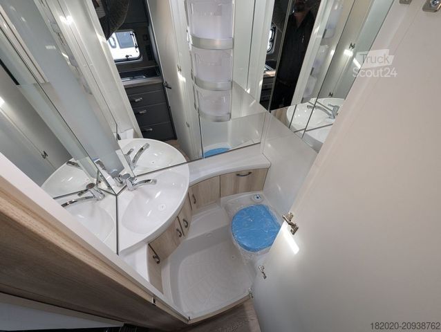 Husvagn HOBBY De Luxe 495 UL FAHRRADTRÄGER, 1800 KG AUFL.