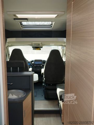 Halvintegrerad husbil HOBBY Optima De Luxe T70 GE (ex.27) Autom., SAT, Lit.