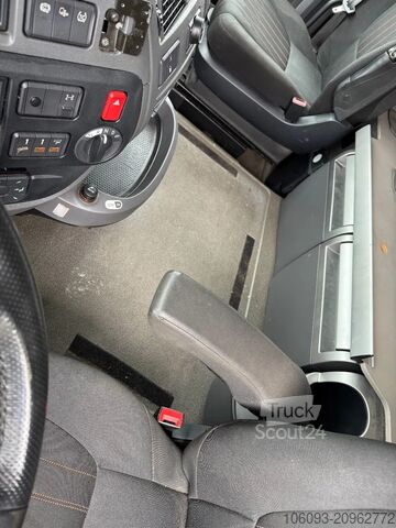 Standard-SZM DAF XF 450 Spacecab