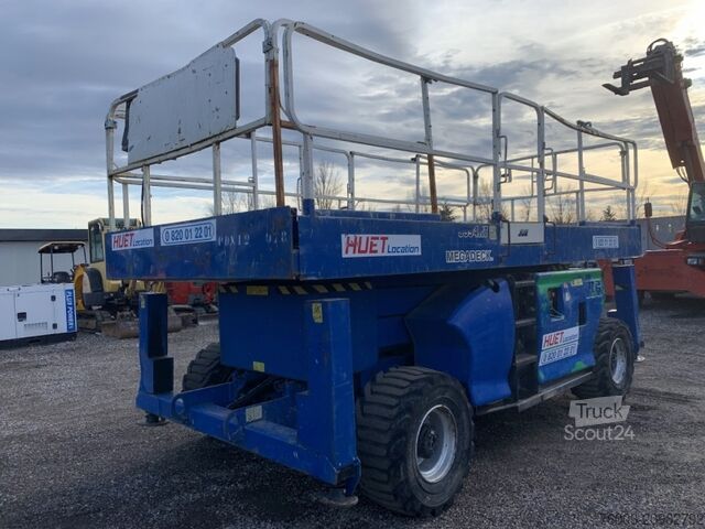 Plataforma de tesoura JLG 3394RT - 12m, 4x4, diesel