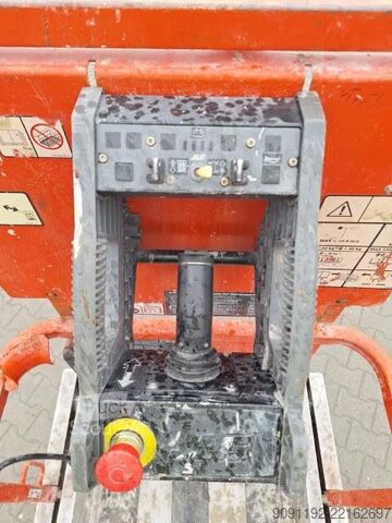 Ascensore a forbice JLG 1930ES