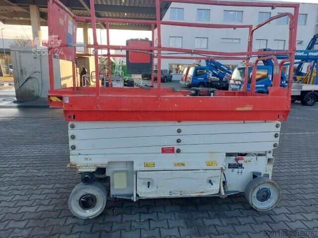 Elevador de tesoura JLG 2646ES