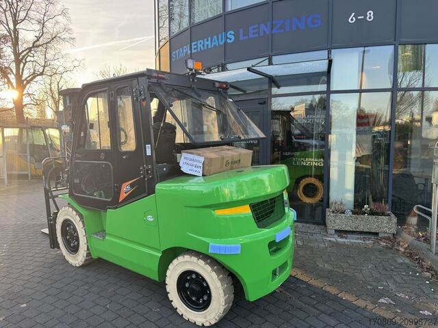 Voorlader vorkheftruck Noblelift CPD55A