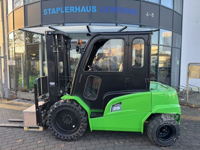 Chariot élévateur tout-terrain Noblelift FE2RT25NEU