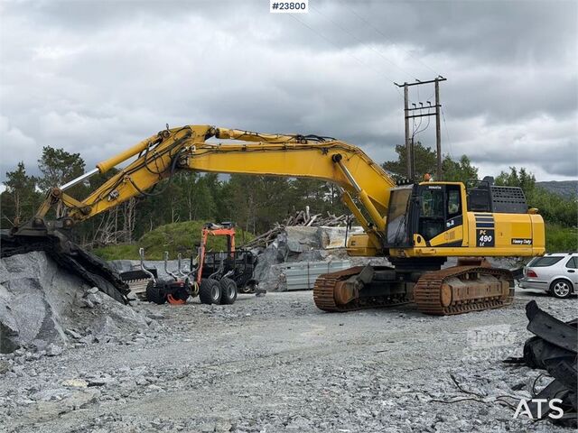 Vikšrinis ekskavatorius Komatsu PC490LC-11 excavator w/ 2 buckets