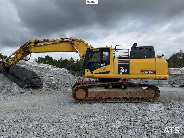 Vikšrinis ekskavatorius Komatsu PC490LC-11 excavator w/ 2 buckets
