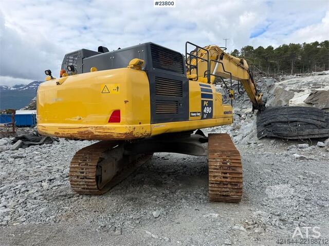 Vikšrinis ekskavatorius Komatsu PC490LC-11 excavator w/ 2 buckets