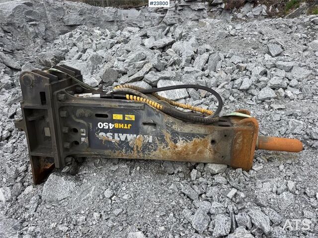 Tela-alustainen kaivinkone Komatsu PC490LC-11 excavator w/ 2 buckets
