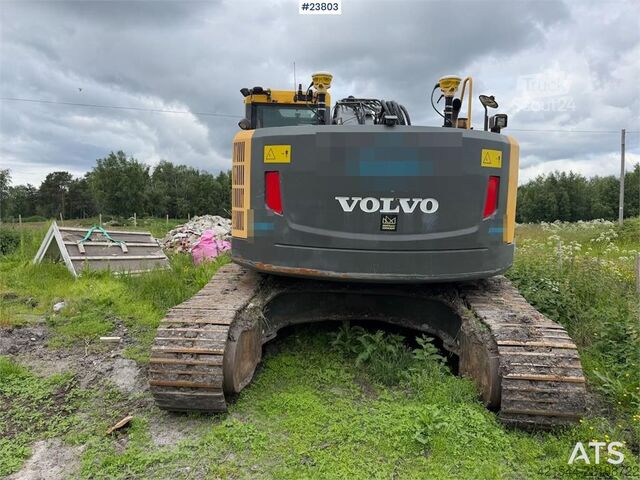 гусеничный экскаватор Volvo ECR305CL excavator w/ GPS, sanding bucket and roto