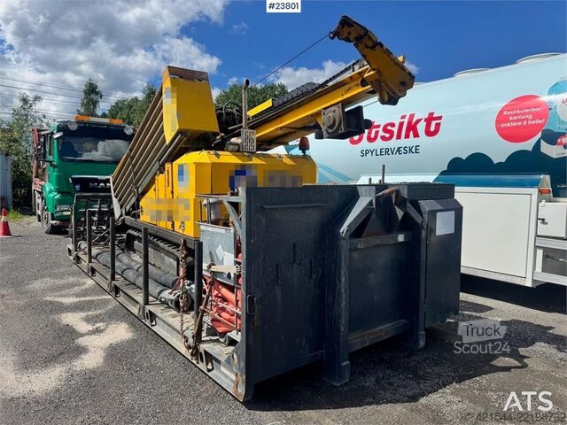 Mașină de găurit pământul  Geawelltech WellDrill 3050CR drilling rig with hoo