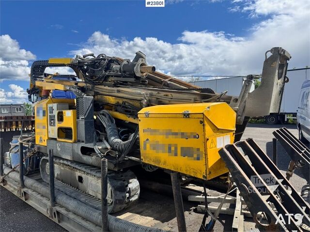 Mașină de găurit pământul  Geawelltech WellDrill 3050CR drilling rig with hoo