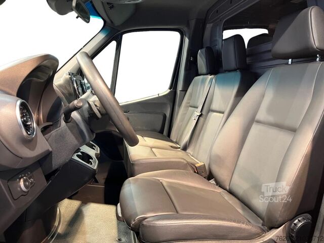 Bestelwagen Mercedes-Benz Sprinter 215 Kasten MBUX+AHK+Cam+AUT+PTS+SHZ