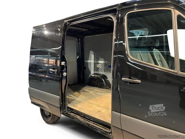Bestelwagen Mercedes-Benz Sprinter 215 Kasten MBUX+AHK+Cam+AUT+PTS+SHZ