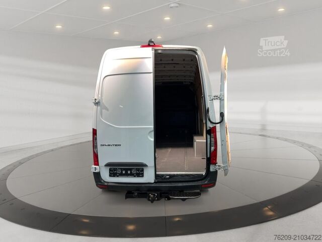 Fourgon tôlé Mercedes-Benz Sprinter 317 Kasten MBUX+AHK+Cam+Navi+AUT+Distr