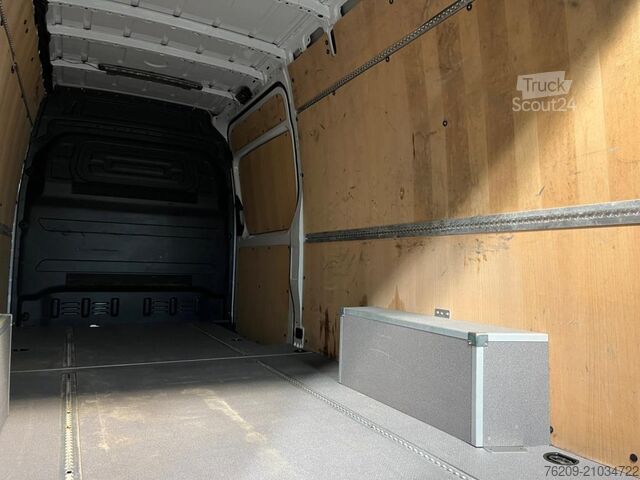 Fourgon tôlé Mercedes-Benz Sprinter 317 Kasten MBUX+AHK+Cam+Navi+AUT+Distr